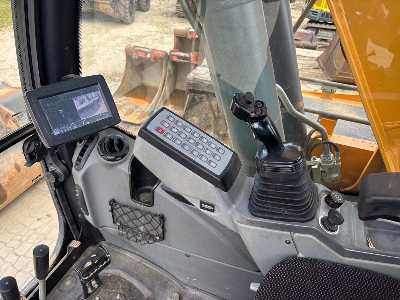 Гусеничный экскаватор LIEBHERR R 922 LC: фото 13