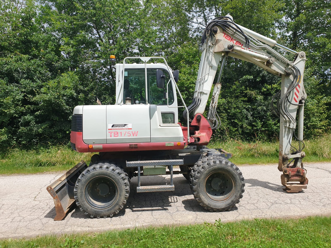 TAKEUCHI TB 175W - Колёсный экскаватор: фото 2 TAKEUCHI TB 175W - Колёсный экскаватор: фото 2