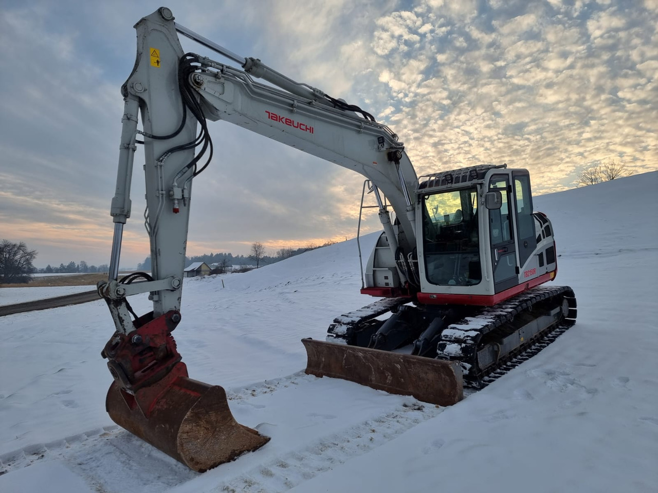 TAKEUCHI TB 2150 R - Гусеничный экскаватор: фото 3 TAKEUCHI TB 2150 R - Гусеничный экскаватор: фото 3
