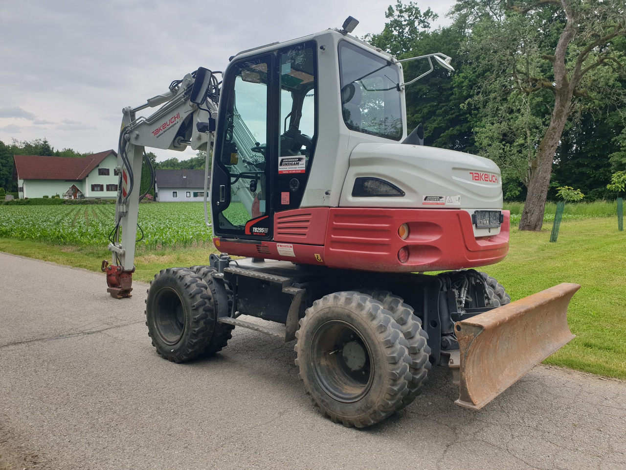 TAKEUCHI TB 295W - Колёсный экскаватор: фото 5 TAKEUCHI TB 295W - Колёсный экскаватор: фото 5