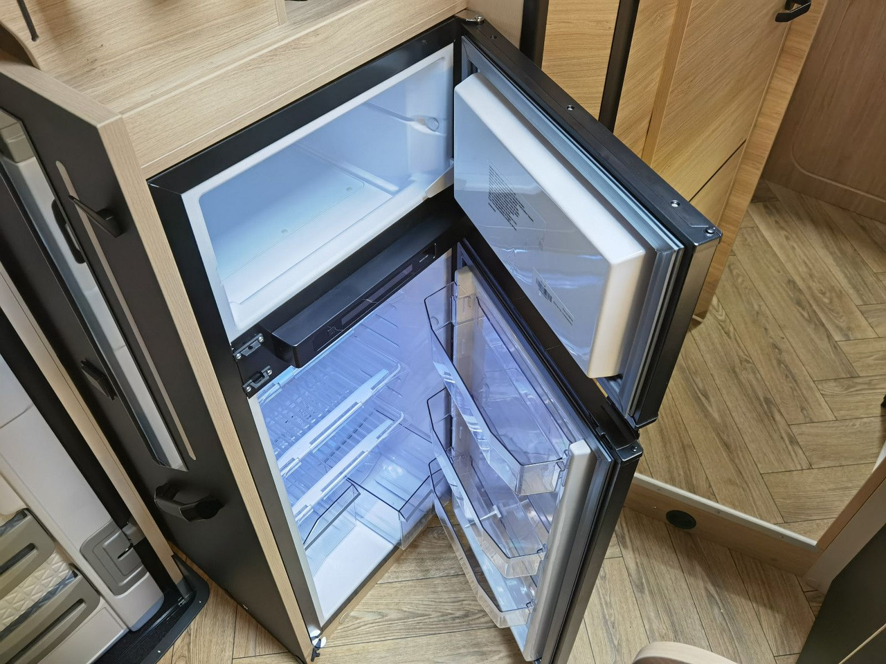 Полуинтегрированный автодом Chausson 724 ETAPE - LINE /140PS /ZUBEHÖR & CONNECT PAKET: фото 16 Полуинтегрированный автодом Chausson 724 ETAPE - LINE /140PS /ZUBEHÖR & CONNECT PAKET: фото 16