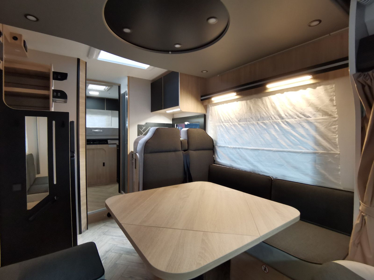 Полуинтегрированный автодом Chausson 724 ETAPE - LINE /140PS /ZUBEHÖR & CONNECT PAKET: фото 11 Полуинтегрированный автодом Chausson 724 ETAPE - LINE /140PS /ZUBEHÖR & CONNECT PAKET: фото 11