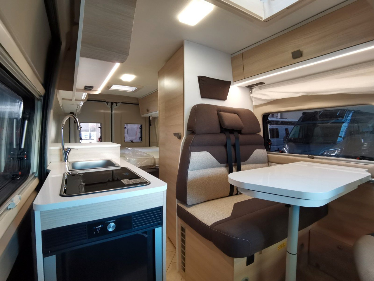 Кастенваген Chausson V697 FIRST LINE / -2025- / 140PS / EINZELBETTEN: фото 13