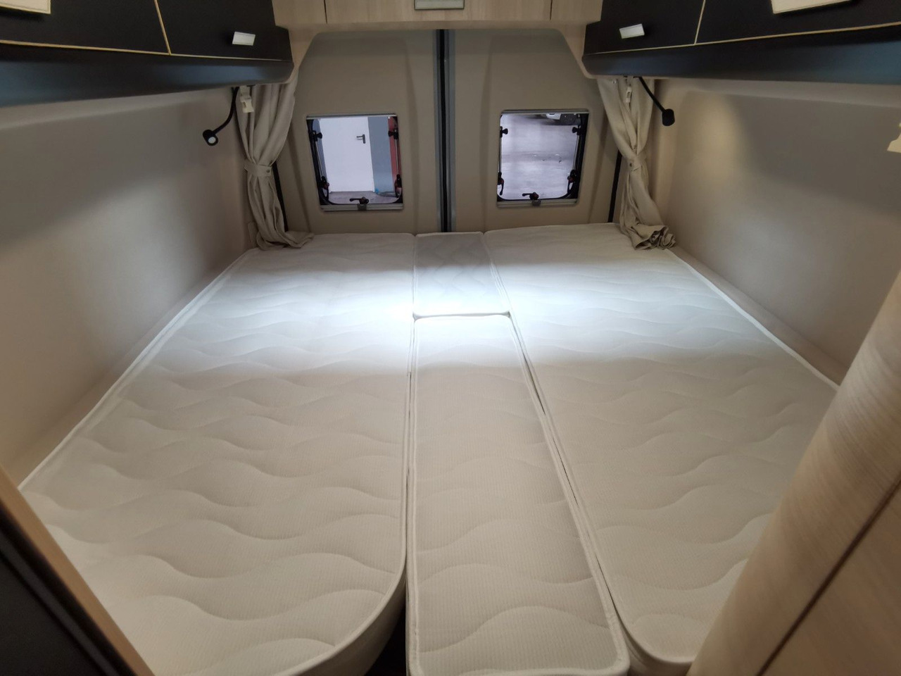 Кастенваген Chausson V697 SPORT LINE / -2026- / 140-8G./ EINZELBETTEN: фото 19 Кастенваген Chausson V697 SPORT LINE / -2026- / 140-8G./ EINZELBETTEN: фото 19