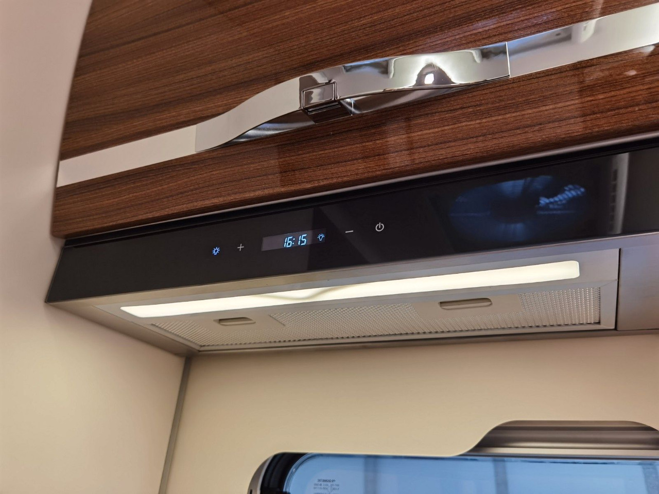 Полуинтегрированный автодом Eura Mobil CONTURA 766 EB / LUMINARY PAKET / EINZELBETTEN: фото 21