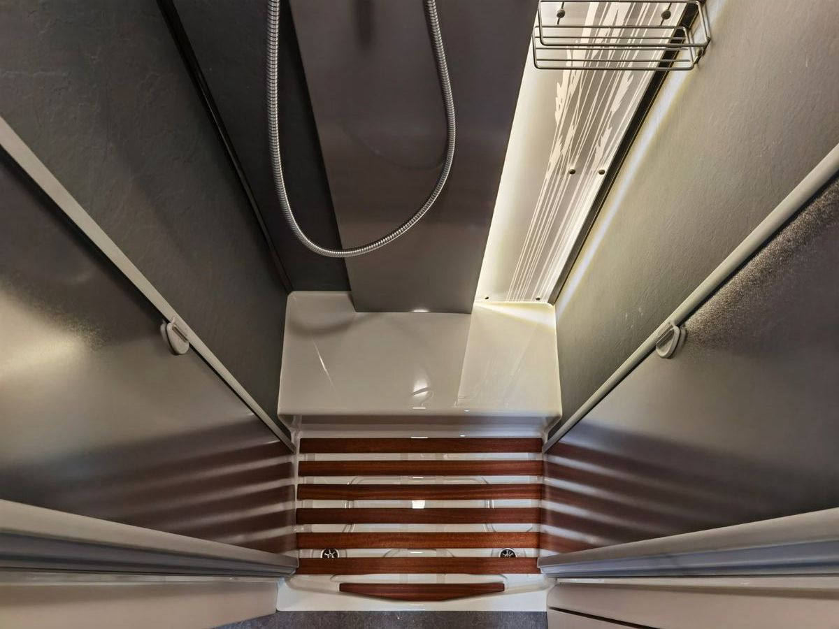 Полуинтегрированный автодом Eura Mobil CONTURA 766 EB / LUMINARY PAKET / EINZELBETTEN: фото 19