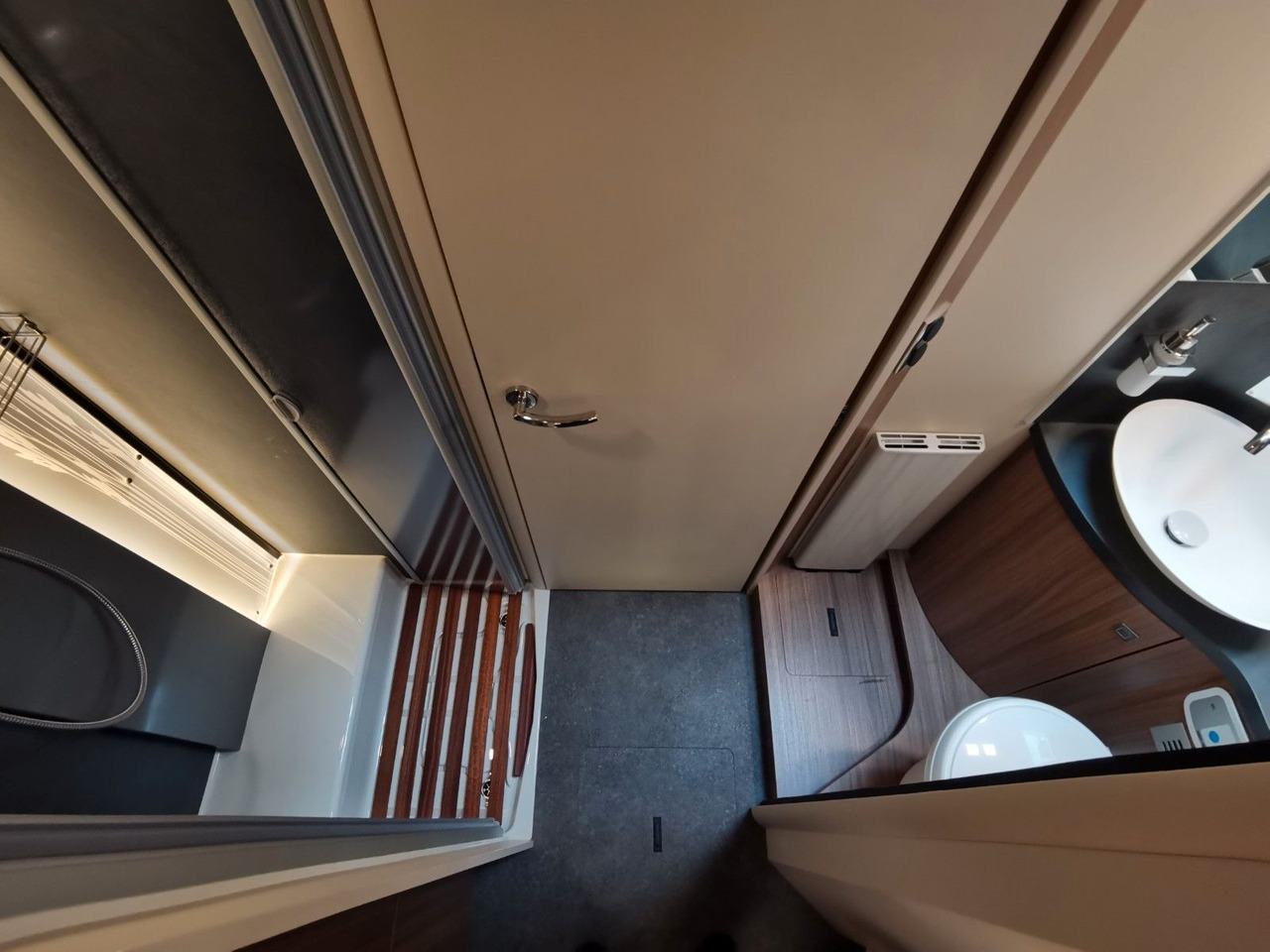 Полуинтегрированный автодом Eura Mobil CONTURA 766 EB / LUMINARY PAKET / EINZELBETTEN: фото 20