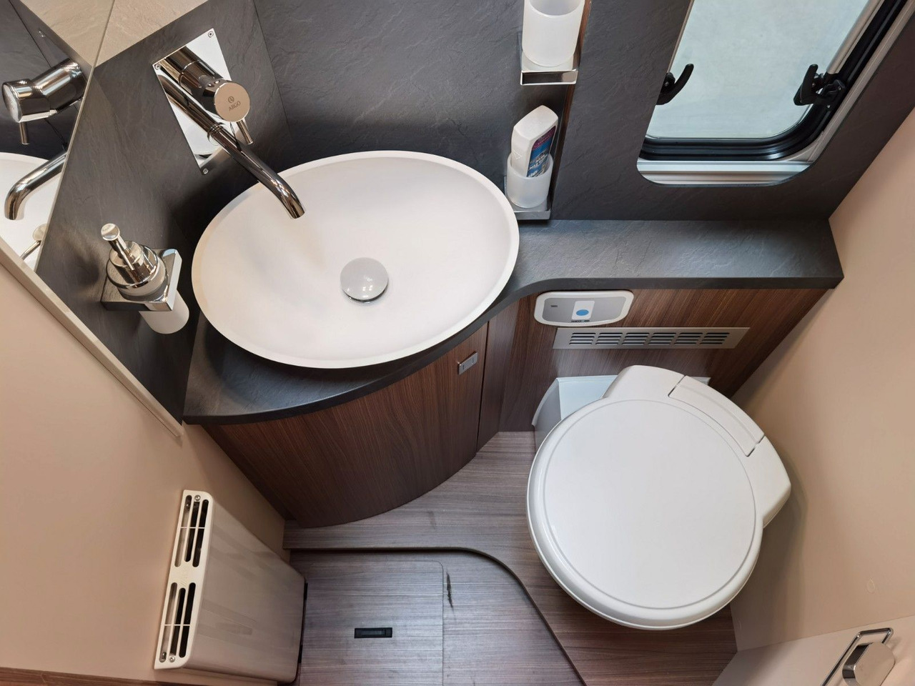 Полуинтегрированный автодом Eura Mobil CONTURA 766 EB / LUMINARY PAKET / EINZELBETTEN: фото 18