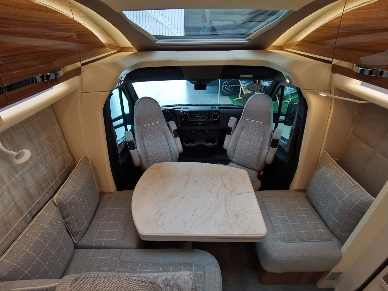 Полуинтегрированный автодом Eura Mobil CONTURA 766 EB / LUMINARY PAKET / EINZELBETTEN: фото 12