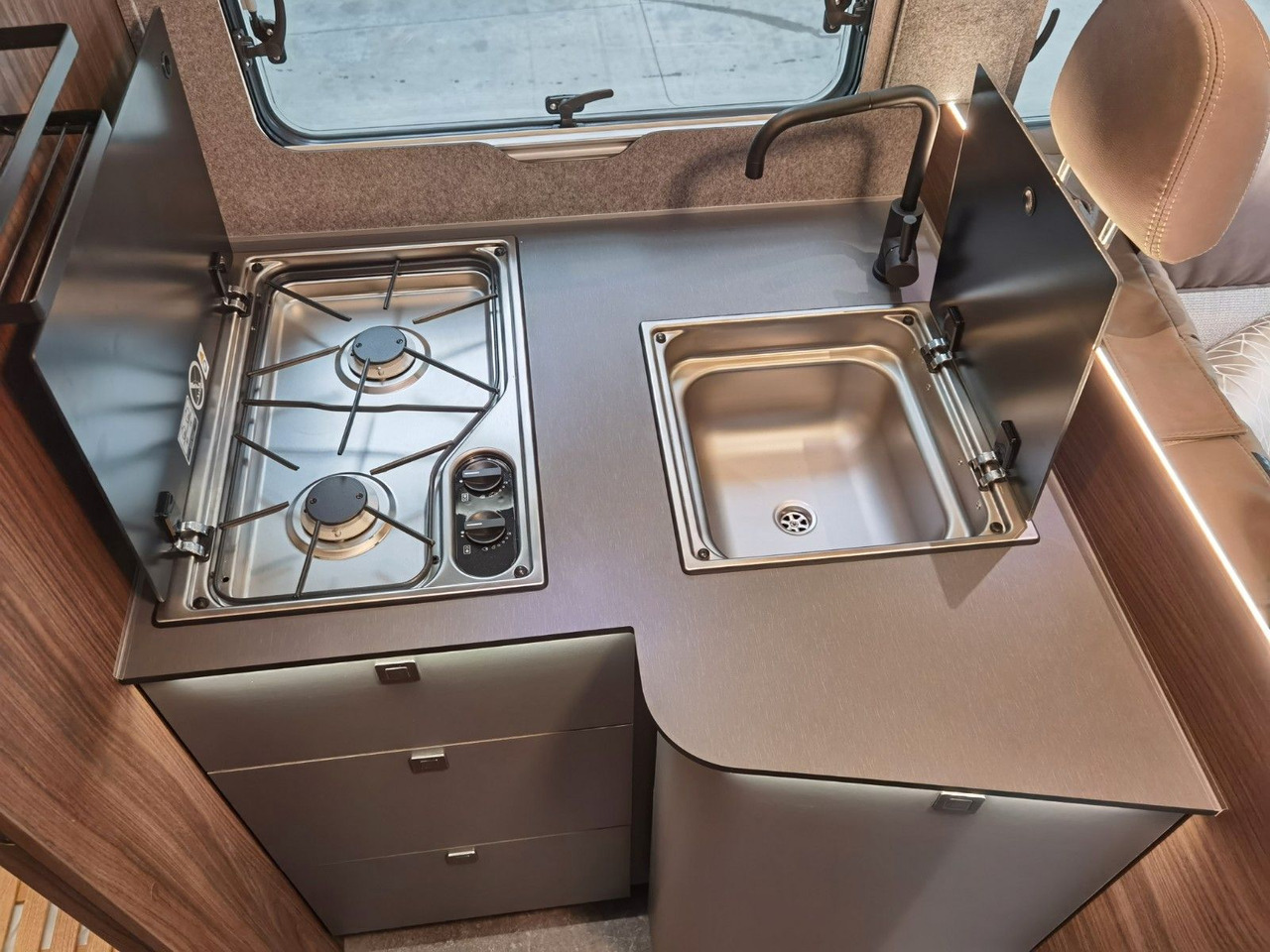 Eura Mobil INTEGRA LINE 720 EB /-2026- /8G-180PS/PLUS-PAKET в лизинг Eura Mobil INTEGRA LINE 720 EB /-2026- /8G-180PS/PLUS-PAKET: фото 18 Eura Mobil INTEGRA LINE 720 EB /-2026- /8G-180PS/PLUS-PAKET в лизинг Eura Mobil INTEGRA LINE 720 EB /-2026- /8G-180PS/PLUS-PAKET: фото 18