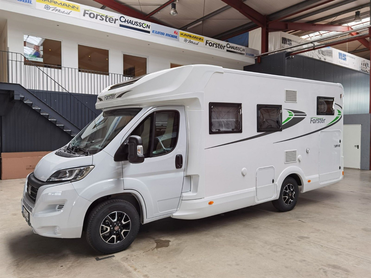 Полуинтегрированный автодом Forster T 699 HB / 140PS / EB - HUBBETT & HECKBETT: фото 6