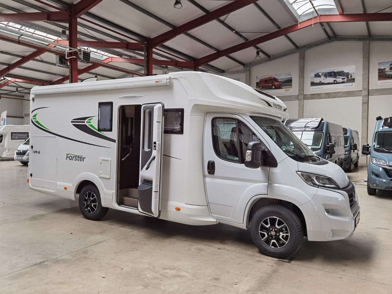 Полуинтегрированный автодом Forster T 699 HB / 140PS / EB - HUBBETT & HECKBETT: фото 7