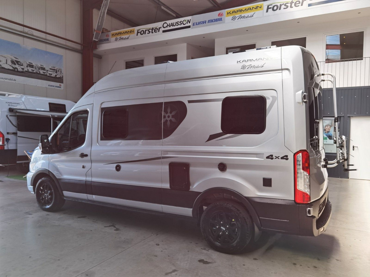 Karmann DEXTER 560 / 170PS - 4x4 / SOLAR & MARKISE & ALU - Кастенваген: фото 5 Karmann DEXTER 560 / 170PS - 4x4 / SOLAR & MARKISE & ALU - Кастенваген: фото 5