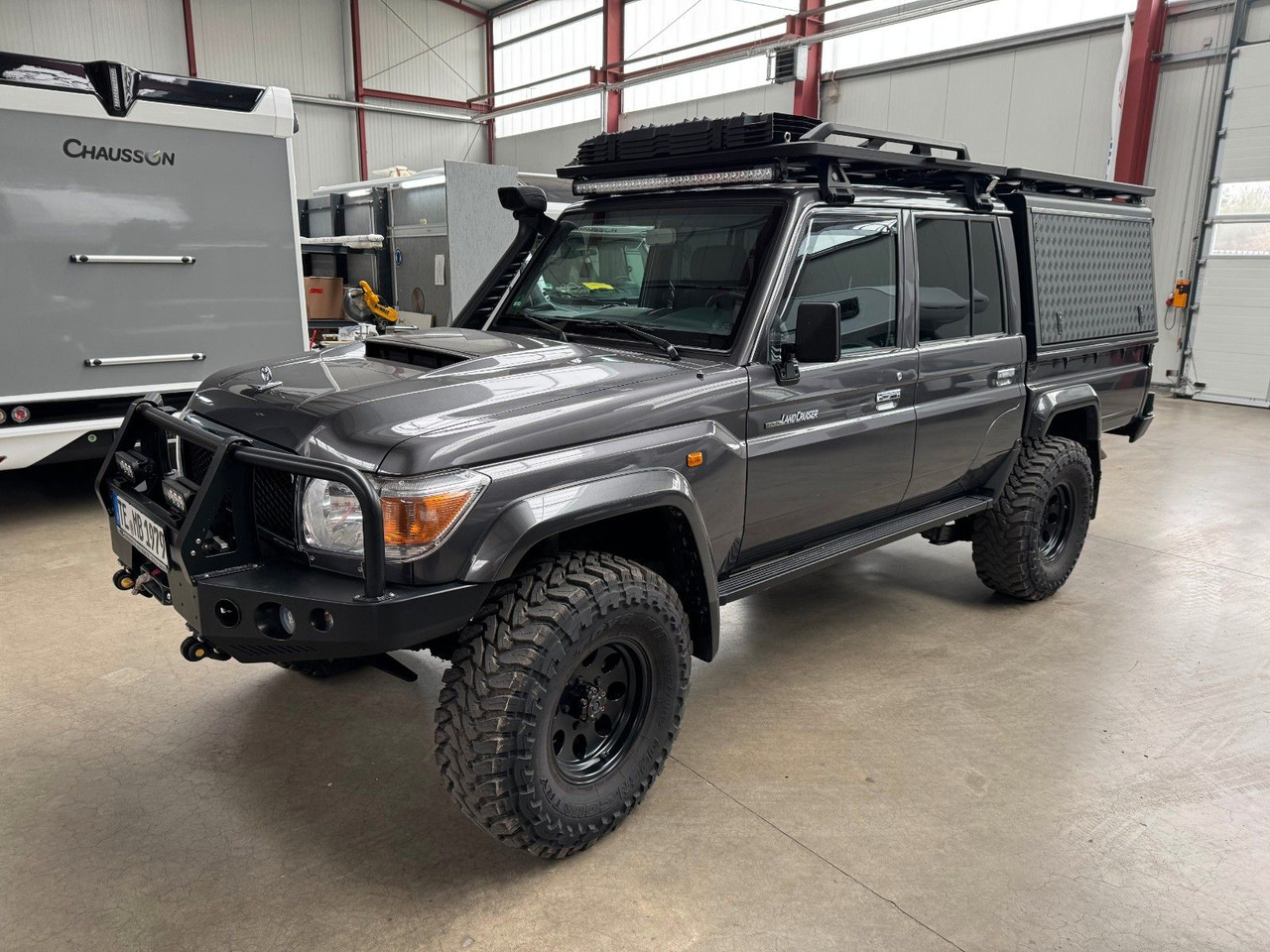 Легковой автомобиль Toyota TOYOTA LAND CRUISER GRJ 79 DC - VX LIMITED: фото 7