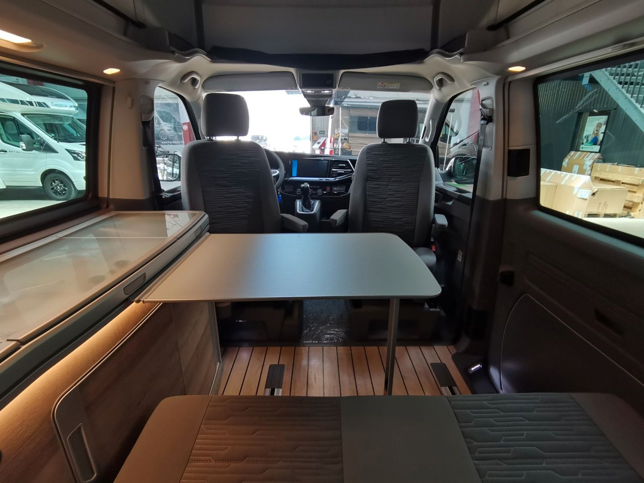 Пассажирский фургон Volkswagen T6.1 CALIFORNIA OCEAN EDITION / DSG / NAVI / ACC: фото 20