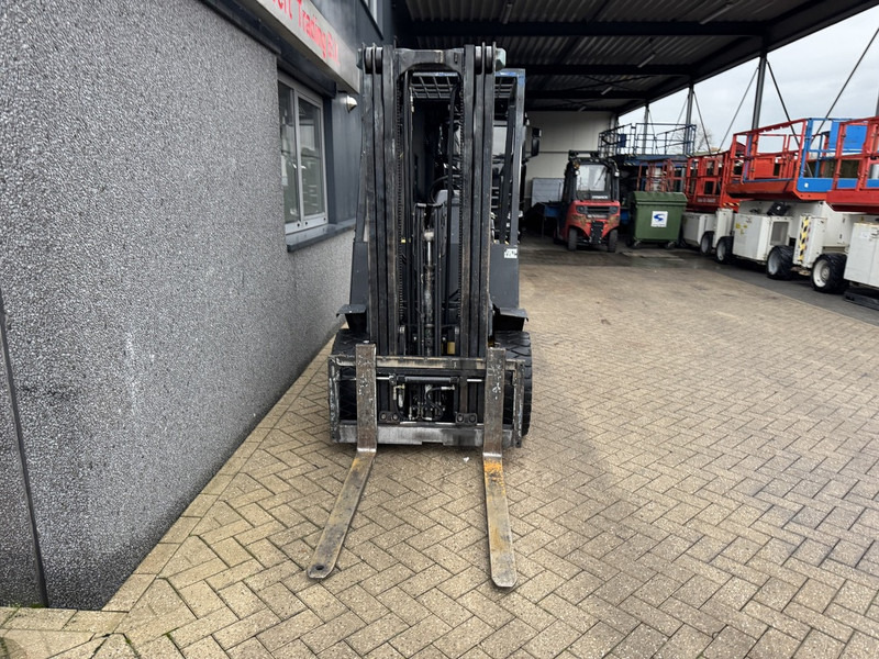 Дизельный погрузчик Yale GDP30 TF Triplo 465 Freelift / Sideshift / Mazda Diesel 2005: фото 9