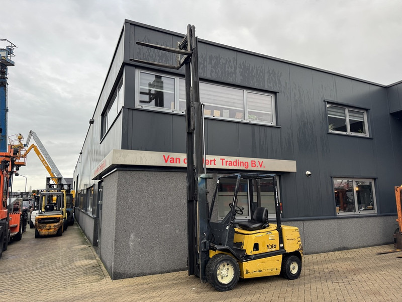 Дизельный погрузчик Yale GDP30 TF Triplo 465 Freelift / Sideshift / Mazda Diesel 2005: фото 7