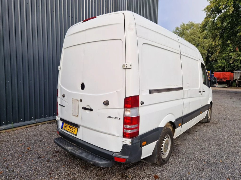 Mercedes-Benz Sprinter 314 AIRCO / MANUEL/ NOUVEAU MOTEUR 320000 km - Цельнометаллический фургон: фото 5 Mercedes-Benz Sprinter 314 AIRCO / MANUEL/ NOUVEAU MOTEUR 320000 km - Цельнометаллический фургон: фото 5