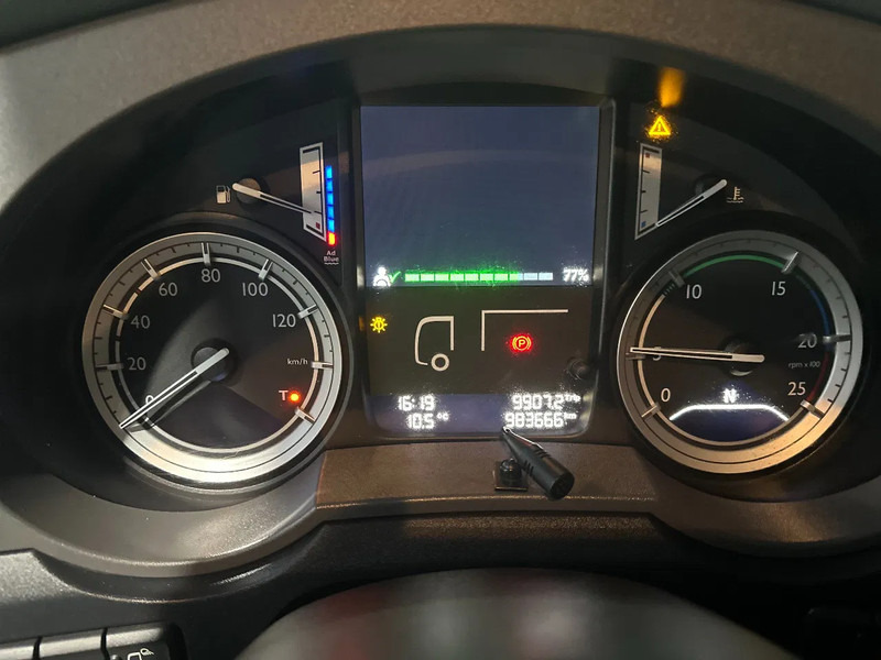 Тягач DAF XF 106.460 Spacecab: фото 14