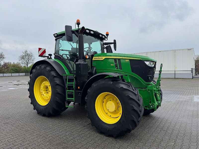 John Deere 6R250 AP 50KM COMMAND-PRO 2022 2030 UUR!!! - Трактор: фото 2 John Deere 6R250 AP 50KM COMMAND-PRO 2022 2030 UUR!!! - Трактор: фото 2
