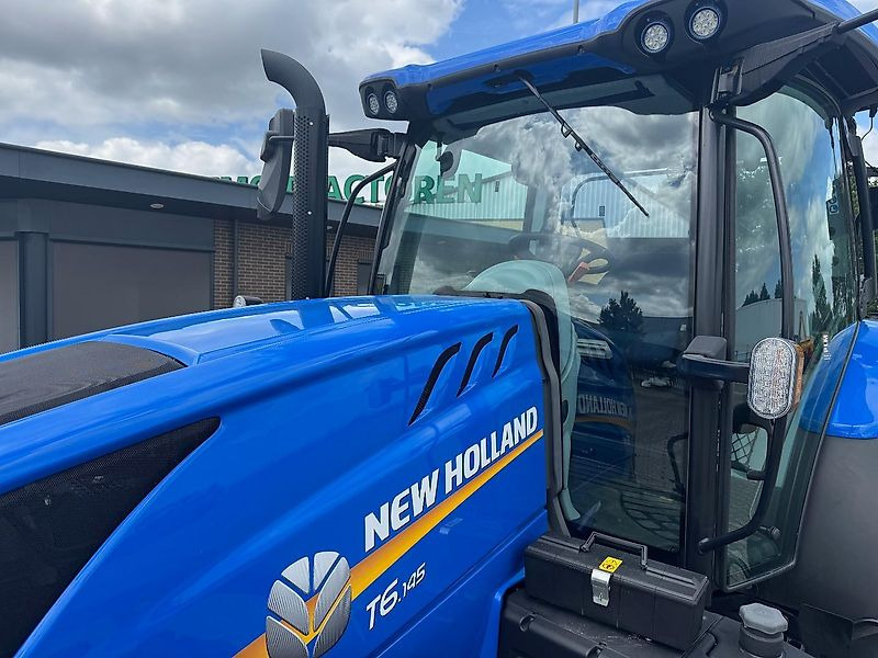 New Holland T6.145 EC40 GEVEERDE VOORAS 2023 200 UUR!!! - Трактор: фото 5 New Holland T6.145 EC40 GEVEERDE VOORAS 2023 200 UUR!!! - Трактор: фото 5