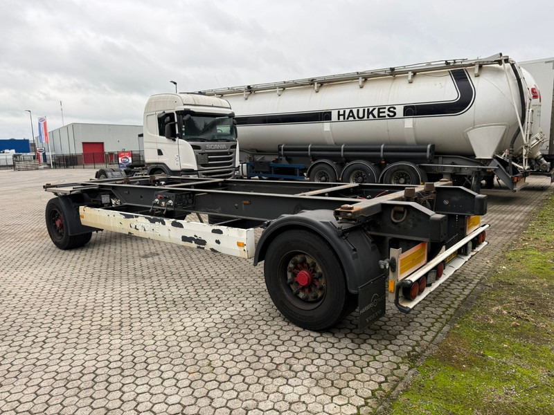 Krone AZ BDF clean chassis airsuspension BPW axle - Прицеп-контейнеровоз/ Сменный кузов: фото 4 Krone AZ BDF clean chassis airsuspension BPW axle - Прицеп-контейнеровоз/ Сменный кузов: фото 4