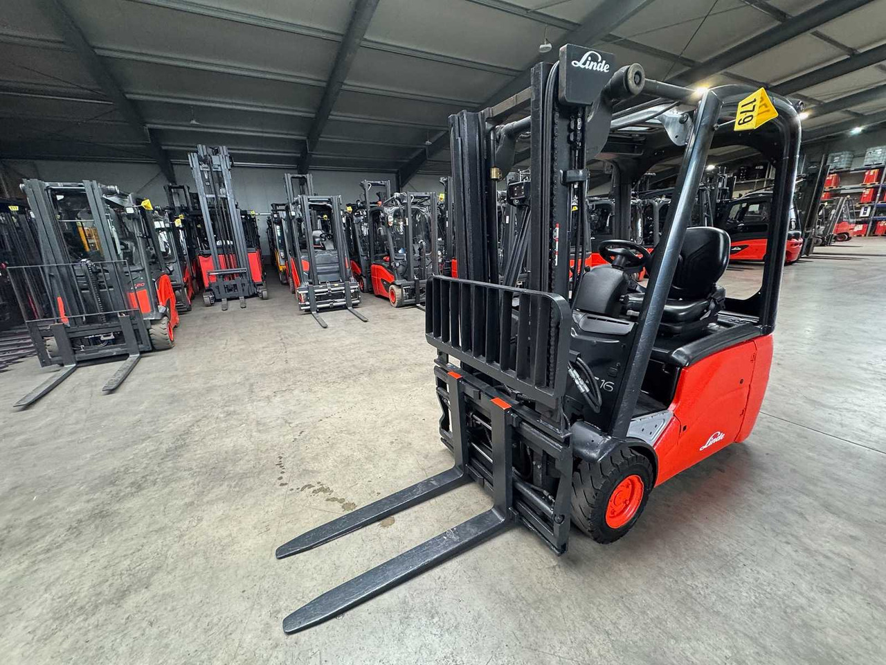04/2021 LINDE E16 1.600 KG 3.+4. - Вилочный погрузчик: фото 2 04/2021 LINDE E16 1.600 KG 3.+4. - Вилочный погрузчик: фото 2