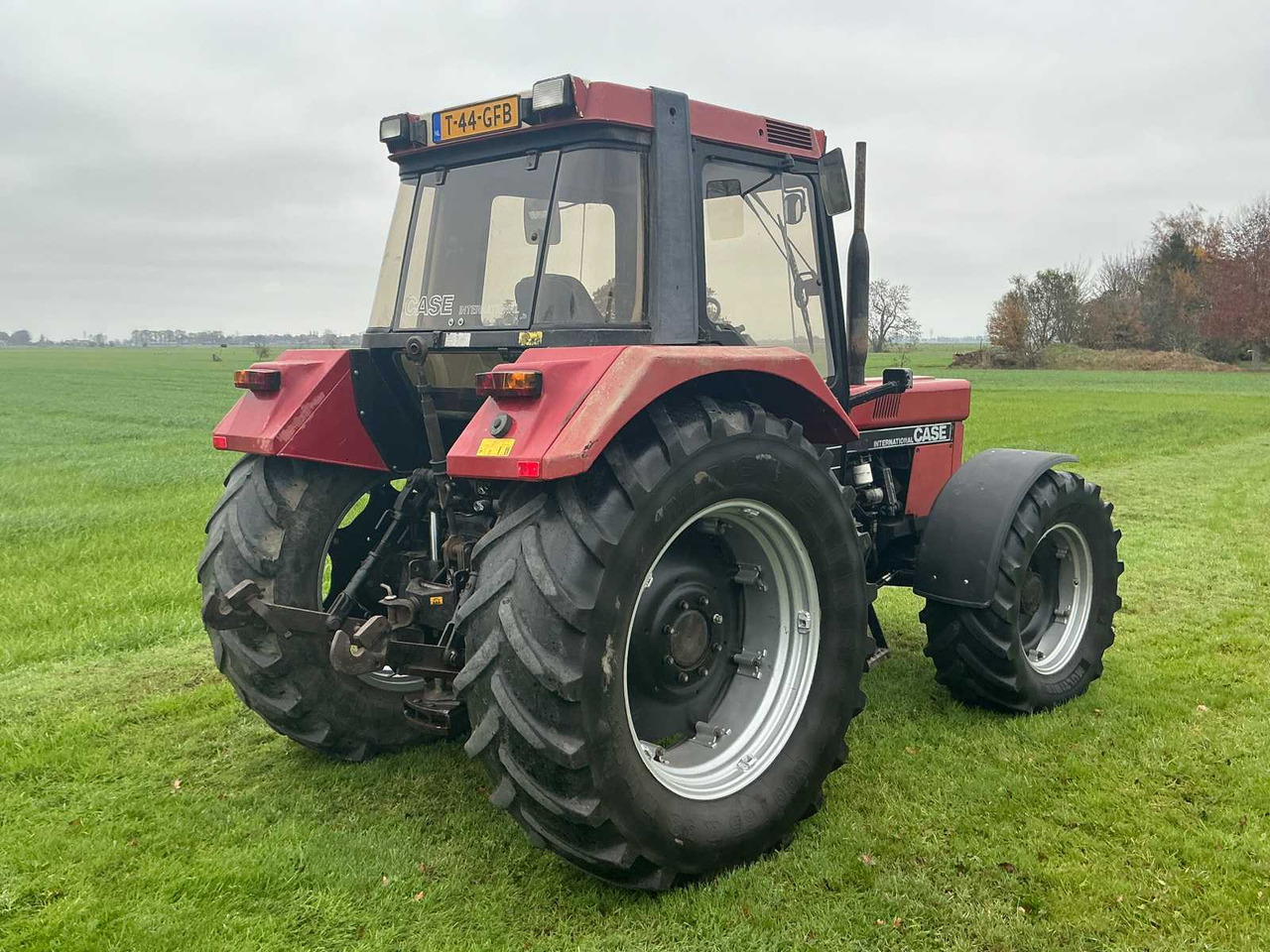 1986 CASE INTERNATIONAL 1056 AXL ALL-WHEEL DRIVE FARM TRACTOR - Трактор: фото 5 1986 CASE INTERNATIONAL 1056 AXL ALL-WHEEL DRIVE FARM TRACTOR - Трактор: фото 5