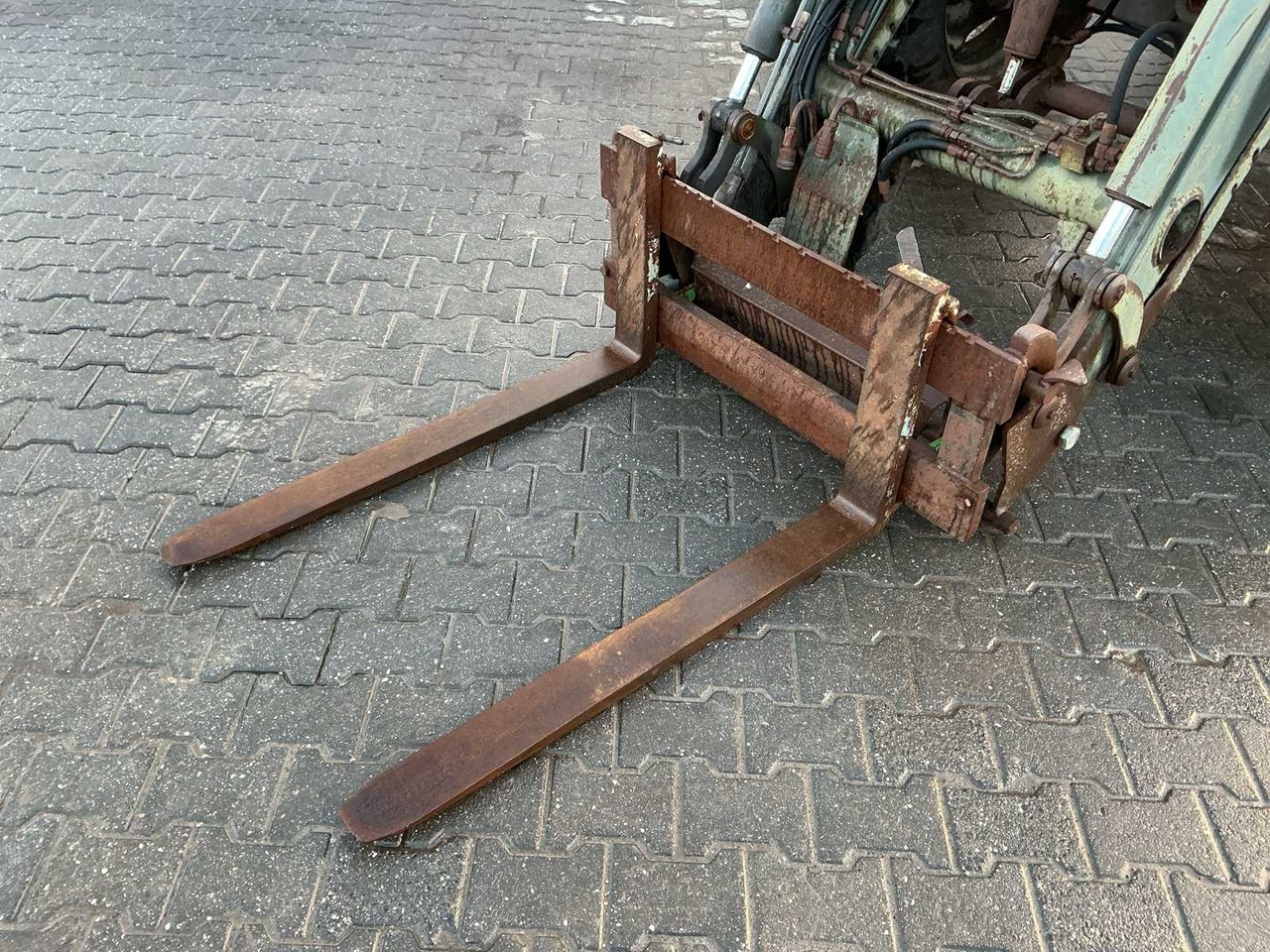 Трактор 1996 MASSEY FERGUSON 399 FOUR WHEEL DRIVE FARM TRACTOR: фото 6