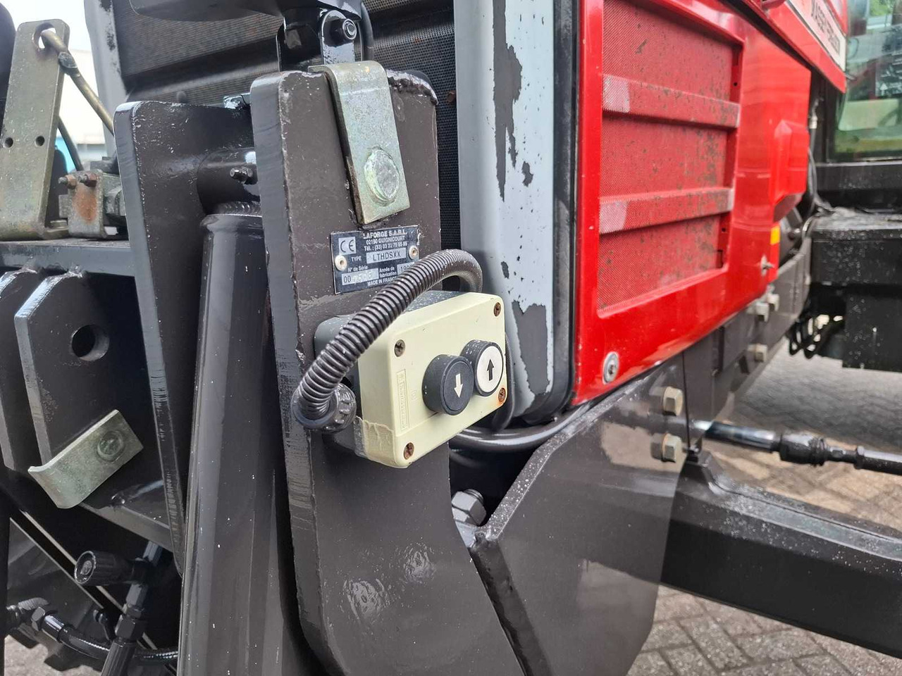 Трактор 1997 MASSEY FERGUSON 8130 DYNASHIFT ALL-WHEEL DRIVE FARM TRACTOR: фото 10