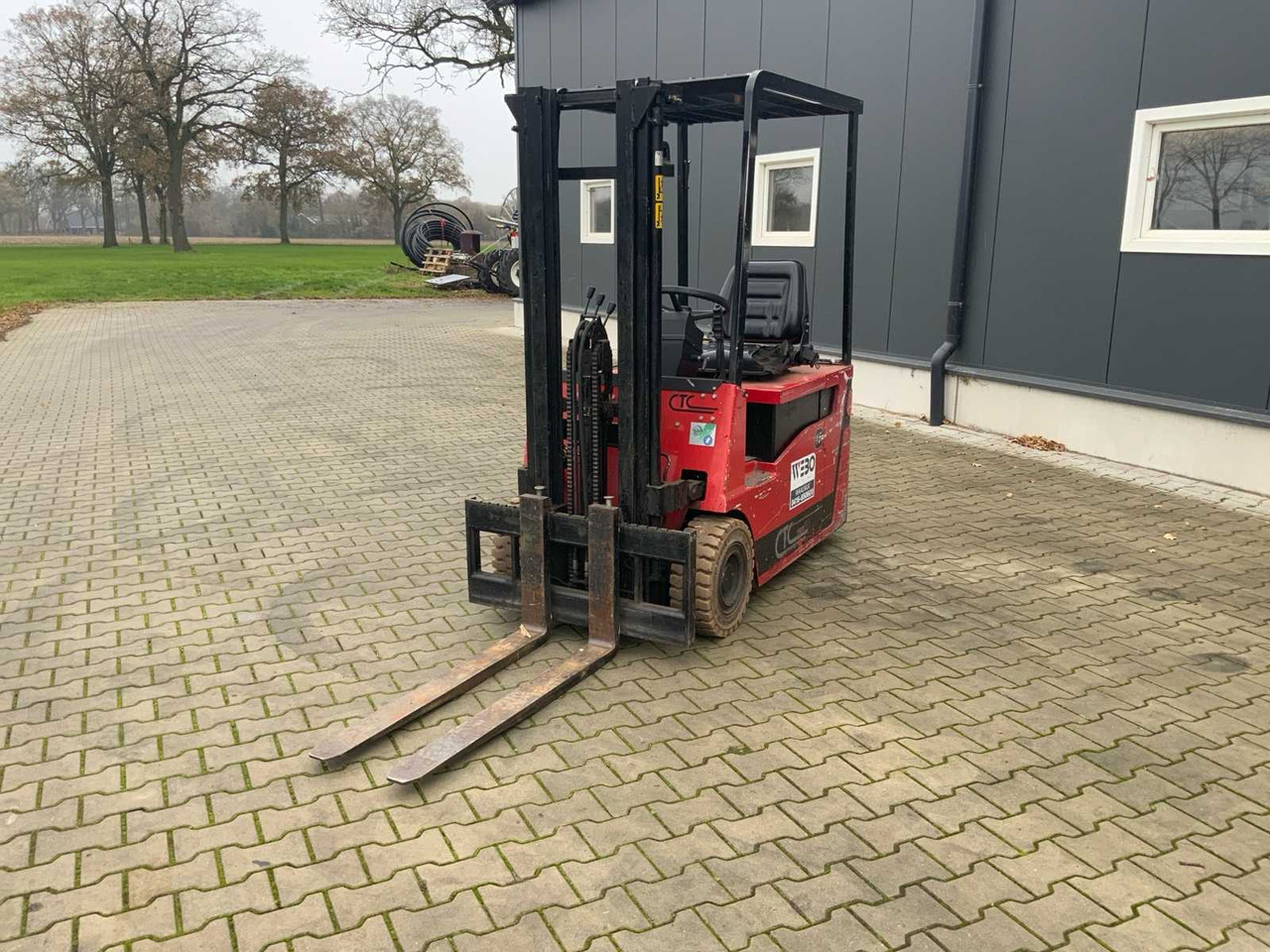 1999 WEBO MK15-29 FORKLIFT - Вилочный погрузчик: фото 1 1999 WEBO MK15-29 FORKLIFT - Вилочный погрузчик: фото 1