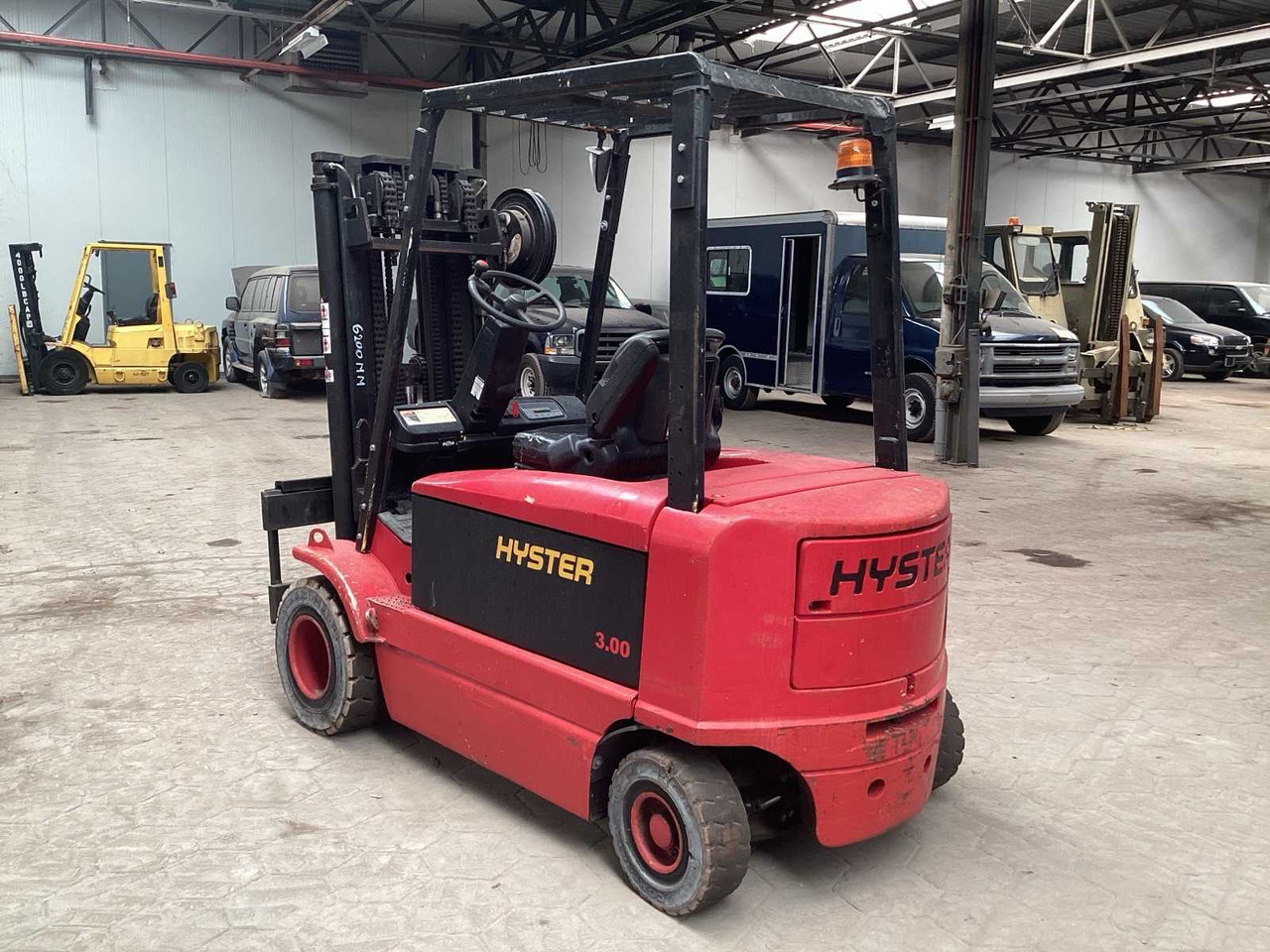 2000 HYSTER J 3.00 XM FORKLIFT - Вилочный погрузчик: фото 4 2000 HYSTER J 3.00 XM FORKLIFT - Вилочный погрузчик: фото 4