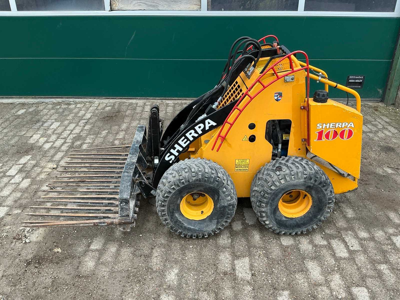 2003 SHERPA 100 SKID STEER LOADER - Гусеничный мини-погрузчик: фото 3 2003 SHERPA 100 SKID STEER LOADER - Гусеничный мини-погрузчик: фото 3