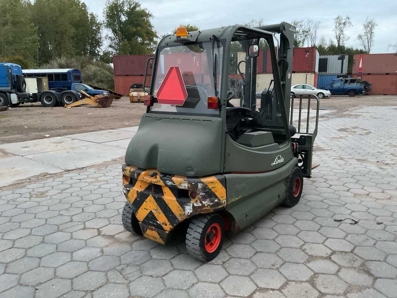 2009 LINDE E35 FORKLIFT - Вилочный погрузчик: фото 3 2009 LINDE E35 FORKLIFT - Вилочный погрузчик: фото 3