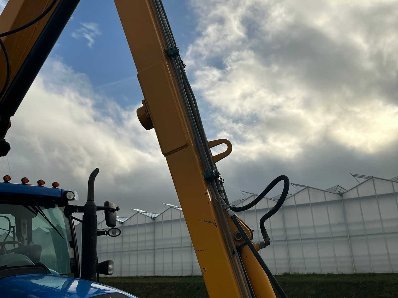 Трактор 2011 NEW HOLLAND T6070 FOUR WHEEL DRIVE FARM TRACTOR: фото 10