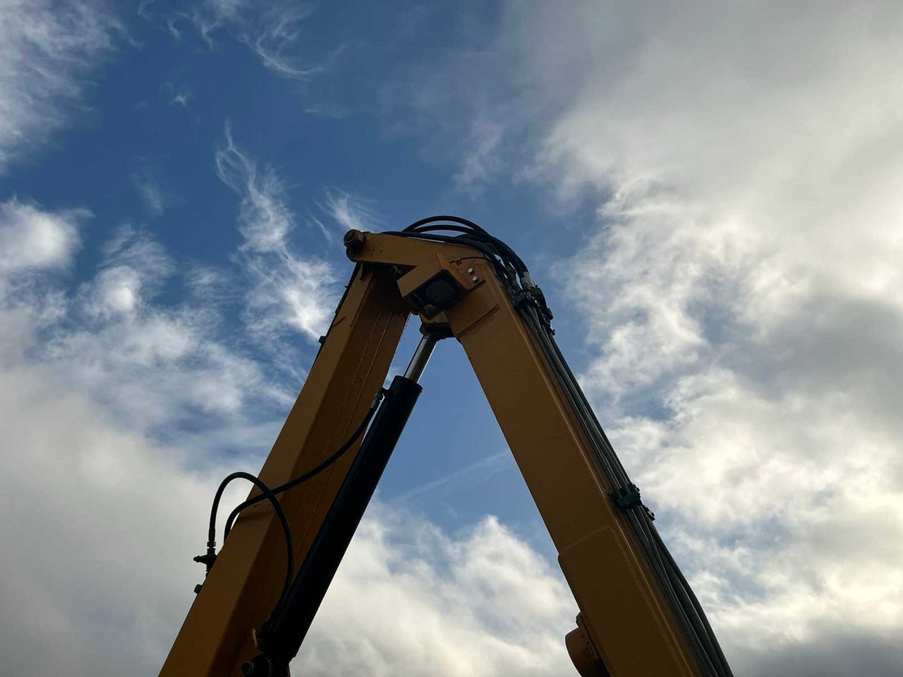 Трактор 2011 NEW HOLLAND T6070 FOUR WHEEL DRIVE FARM TRACTOR: фото 11