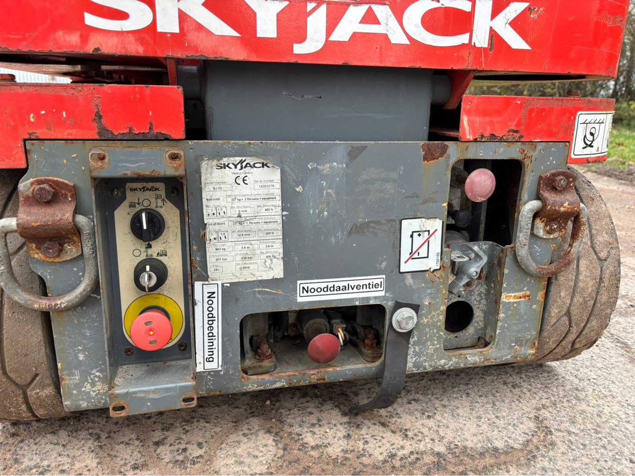 2014 SKYJACK SJ12 2014 AERIAL PLATFORM - Подъёмник: фото 4 2014 SKYJACK SJ12 2014 AERIAL PLATFORM - Подъёмник: фото 4