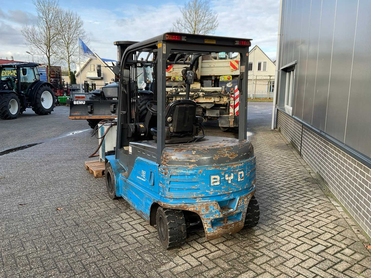 2015 BYD ECB35C FORKLIFT - Вилочный погрузчик: фото 4 2015 BYD ECB35C FORKLIFT - Вилочный погрузчик: фото 4