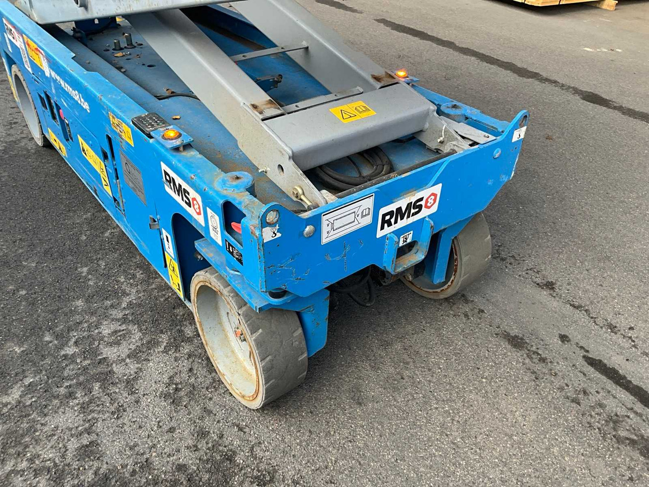 Подъёмник 2015 GENIE GS-3232 AERIAL WORK PLATFORM: фото 16 Подъёмник 2015 GENIE GS-3232 AERIAL WORK PLATFORM: фото 16