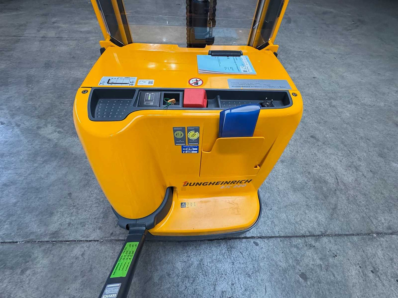 Вилочный погрузчик 2015 JUNGHEINRICH EJC220 2,000KG STACKER PALLET TRUCK ANT FREE LIFT: фото 10