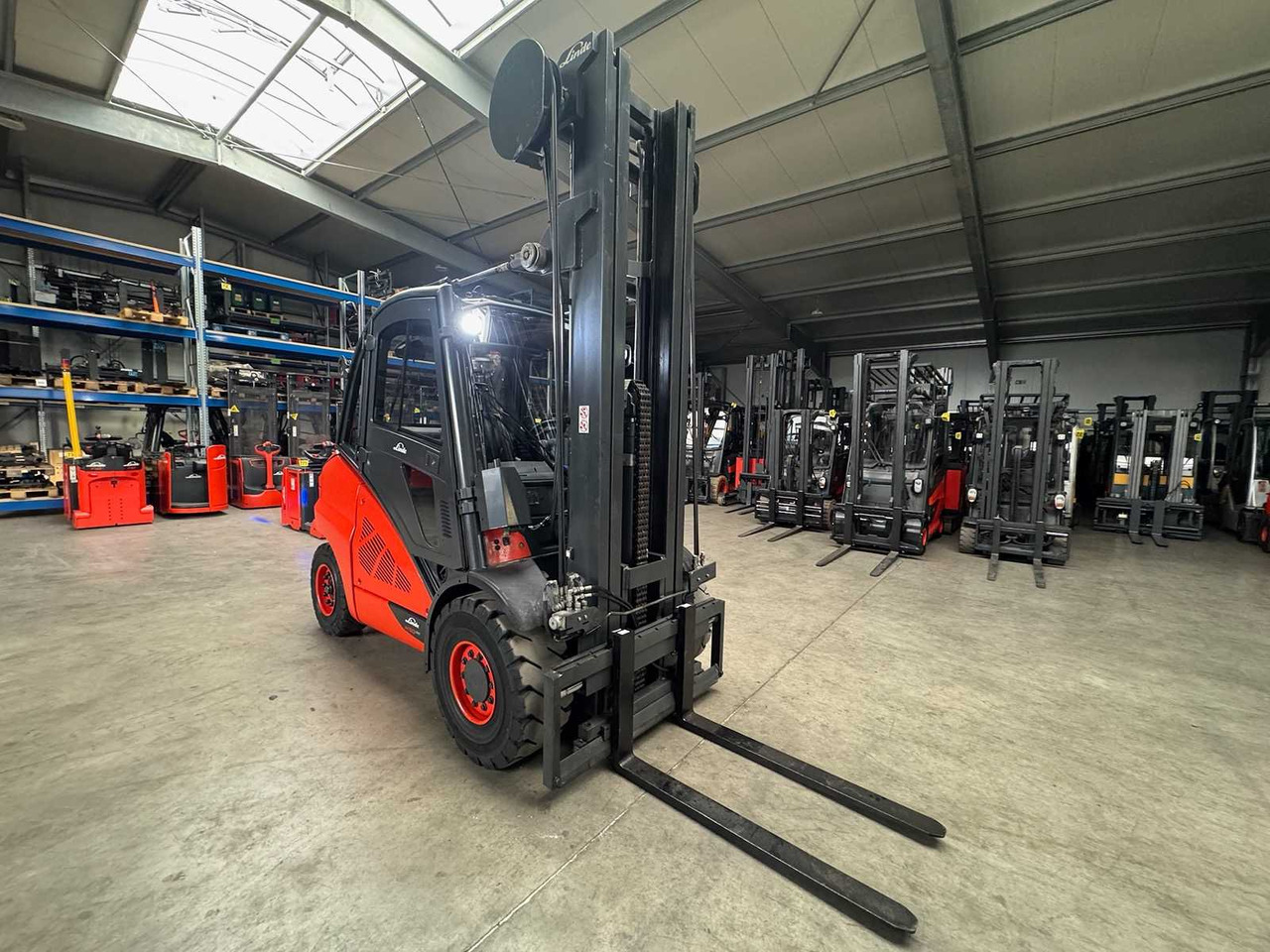 2015 LINDE H50D 5,000KG TRIPLEX 666CM 3+4TH VALVE DIESEL FORKLIFT FORKLIFT 15,862 HOURS. - Вилочный погрузчик: фото 5 2015 LINDE H50D 5,000KG TRIPLEX 666CM 3+4TH VALVE DIESEL FORKLIFT FORKLIFT 15,862 HOURS. - Вилочный погрузчик: фото 5