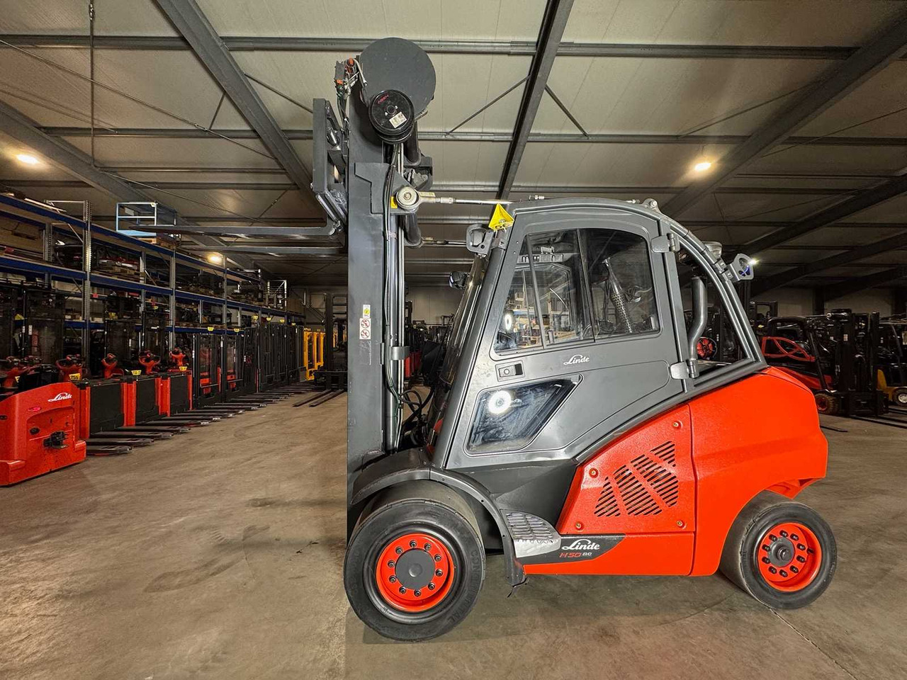 2015 LINDE H50D 5,000KG TRIPLEX 666CM 3RD+4TH VALVE DIESEL FORKLIFT FORKLIFT 15,042 HOURS. - Вилочный погрузчик: фото 1 2015 LINDE H50D 5,000KG TRIPLEX 666CM 3RD+4TH VALVE DIESEL FORKLIFT FORKLIFT 15,042 HOURS. - Вилочный погрузчик: фото 1