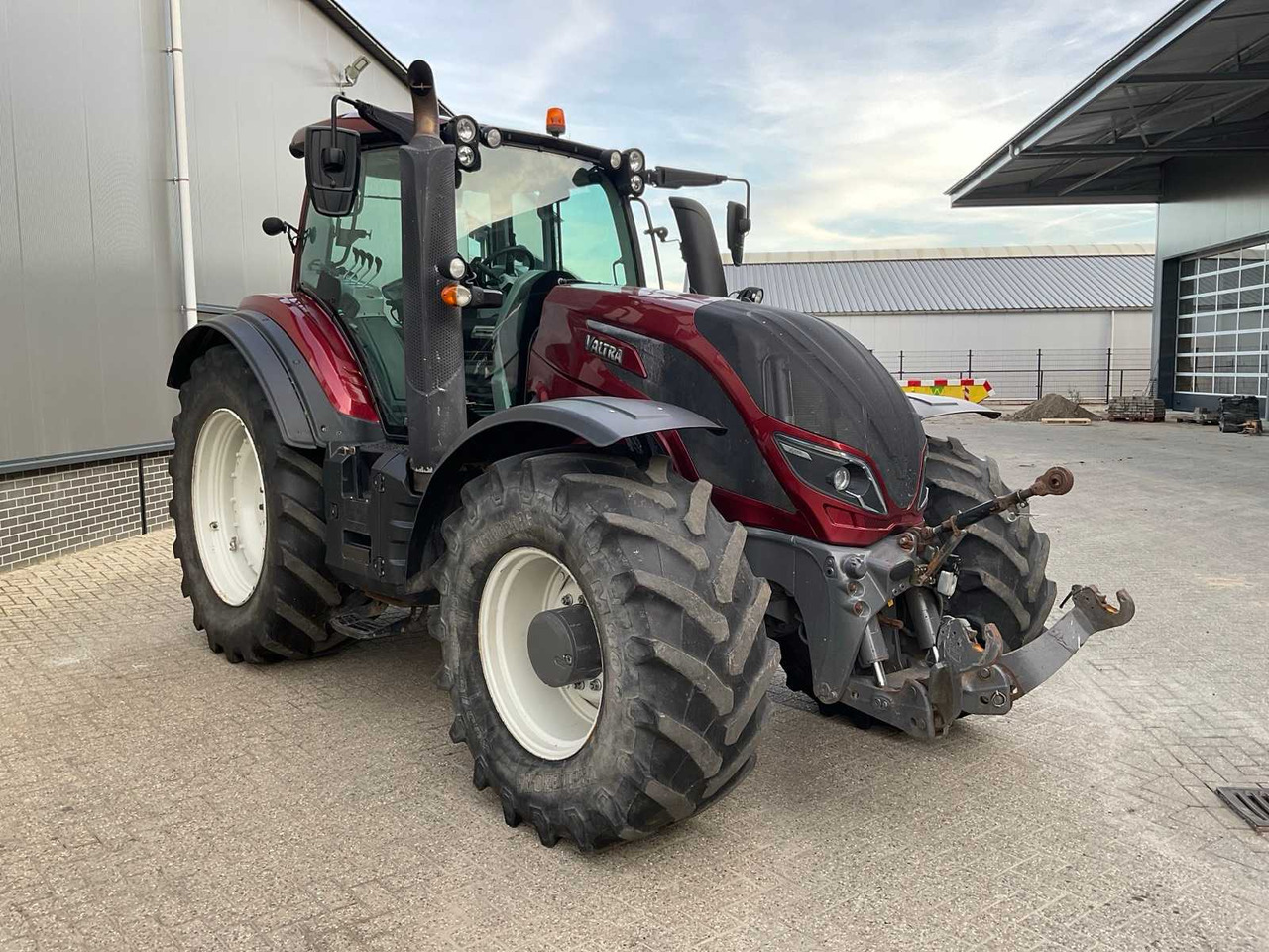 2017 VALTRA T214 ACTIVE ALL-WHEEL DRIVE FARM TRACTOR - Трактор: фото 4 2017 VALTRA T214 ACTIVE ALL-WHEEL DRIVE FARM TRACTOR - Трактор: фото 4