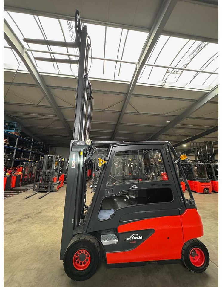 2018 SERVICE + UVV 10/2026 LINDE E30L 3,000KG TRIPLEX ELECTRIC FORKLIFT 4,647 HOURS - Вилочный погрузчик: фото 3 2018 SERVICE + UVV 10/2026 LINDE E30L 3,000KG TRIPLEX ELECTRIC FORKLIFT 4,647 HOURS - Вилочный погрузчик: фото 3