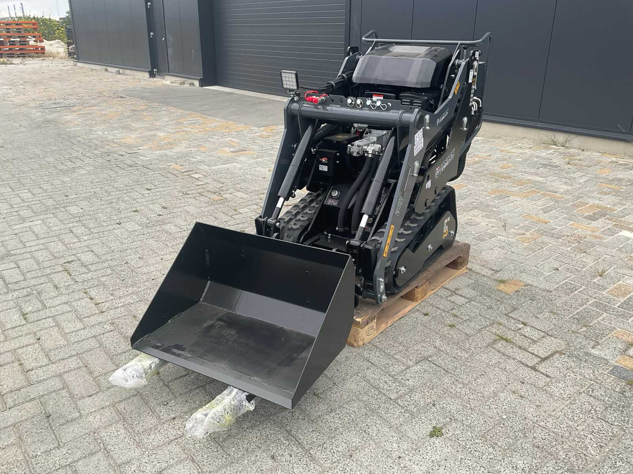 2024 JANSEN KL-200 KOMPAKT TRACK LOADER - Колёсный погрузчик: фото 1 2024 JANSEN KL-200 KOMPAKT TRACK LOADER - Колёсный погрузчик: фото 1