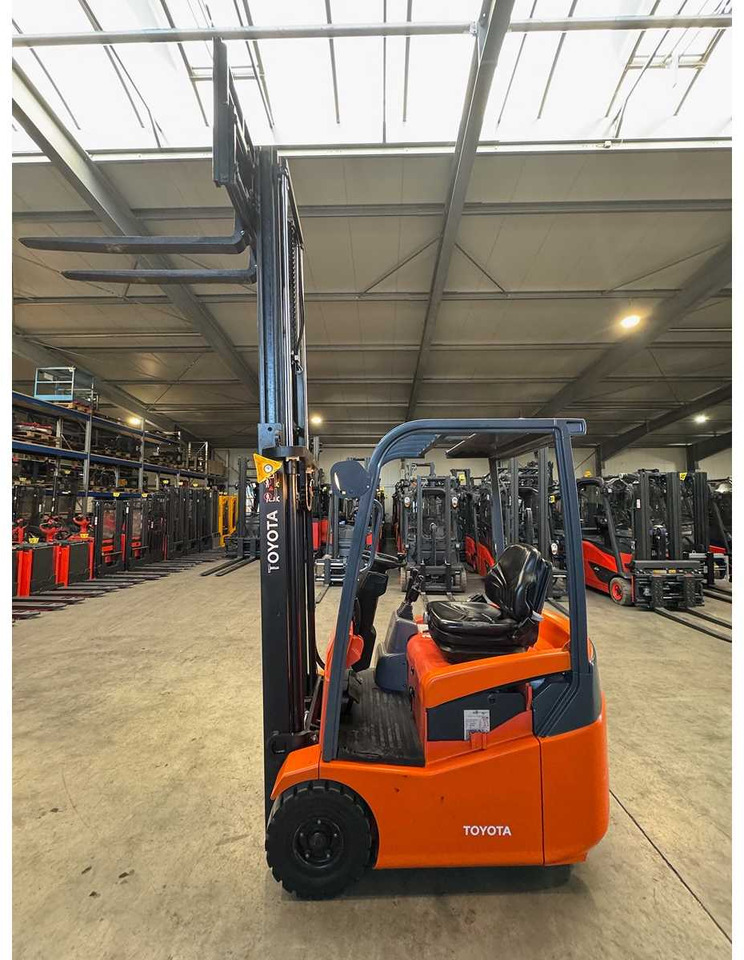 33/2015 TOYOTA 7FBEST13 1.300KG ELECTRIC FORKLIFT DUPLEX FREE LIFT 11.129 HOURS FORKLIFT - Вилочный погрузчик: фото 4 33/2015 TOYOTA 7FBEST13 1.300KG ELECTRIC FORKLIFT DUPLEX FREE LIFT 11.129 HOURS FORKLIFT - Вилочный погрузчик: фото 4
