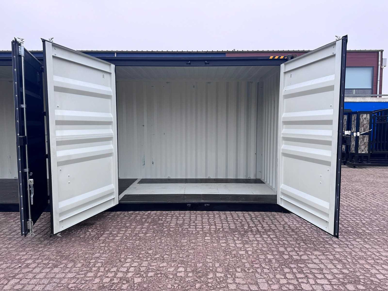 Морской контейнер 40ft High Cube shipping container with 3 side doors: фото 15
