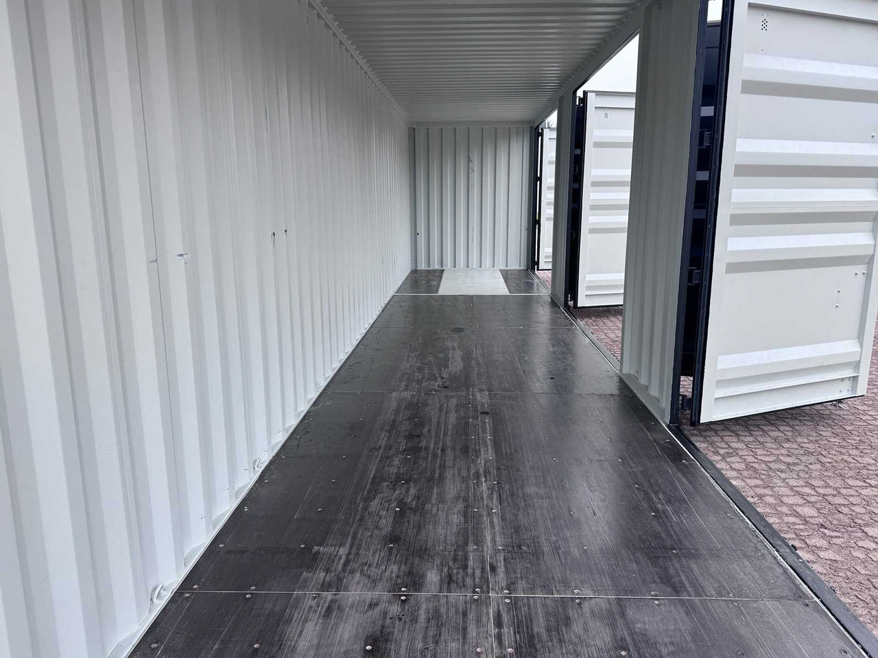 Морской контейнер 40ft High Cube shipping container with 3 side doors: фото 20
