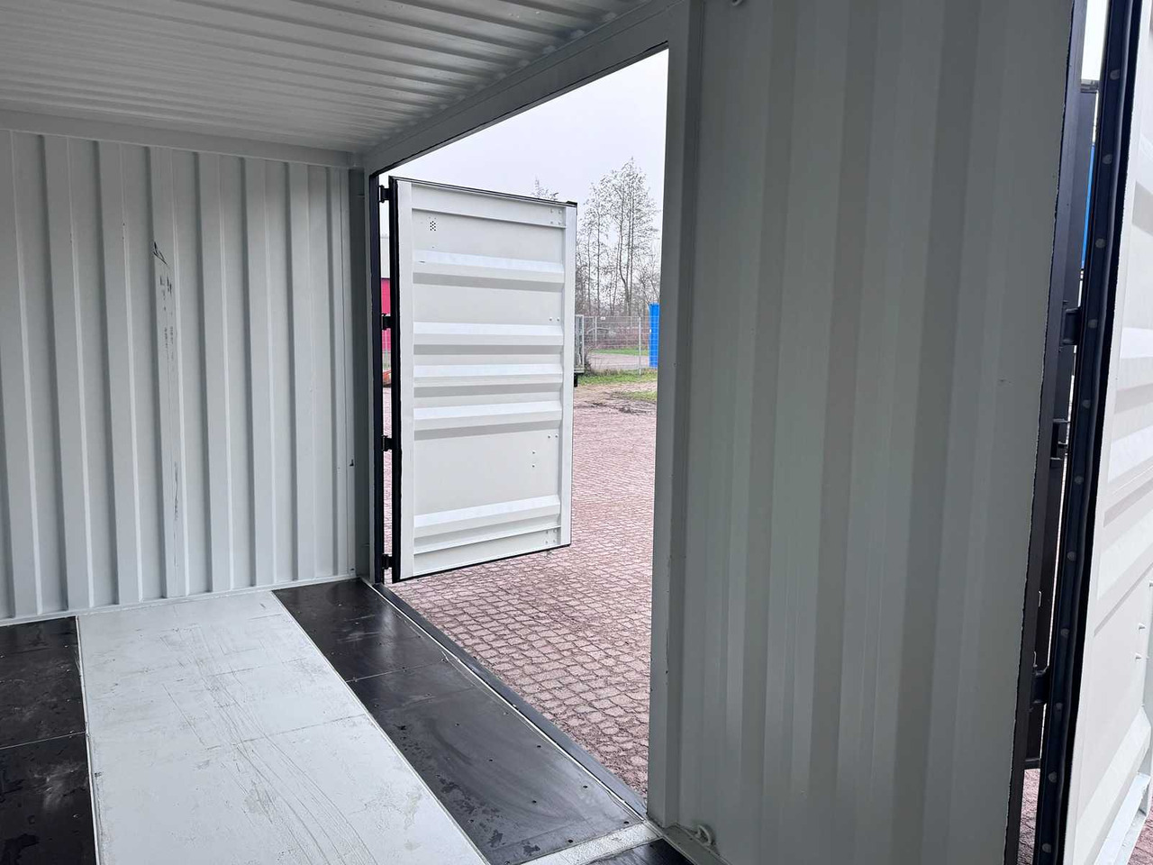 Морской контейнер 40ft High Cube shipping container with 3 side doors: фото 19