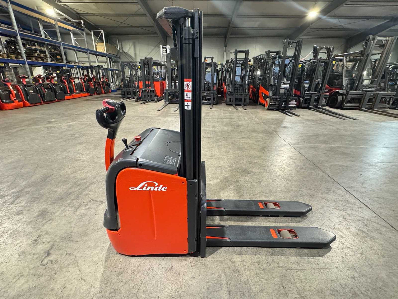 BATTERY 2020 LINDE L14 1.400KG PALLET TRUCK STACKER ANT STACKER - Вилочный погрузчик: фото 4 BATTERY 2020 LINDE L14 1.400KG PALLET TRUCK STACKER ANT STACKER - Вилочный погрузчик: фото 4